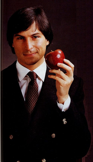 Illustration for article titled Steve Jobs MacBook Decal Required to Enter Unofficial Apple Fanboy Club